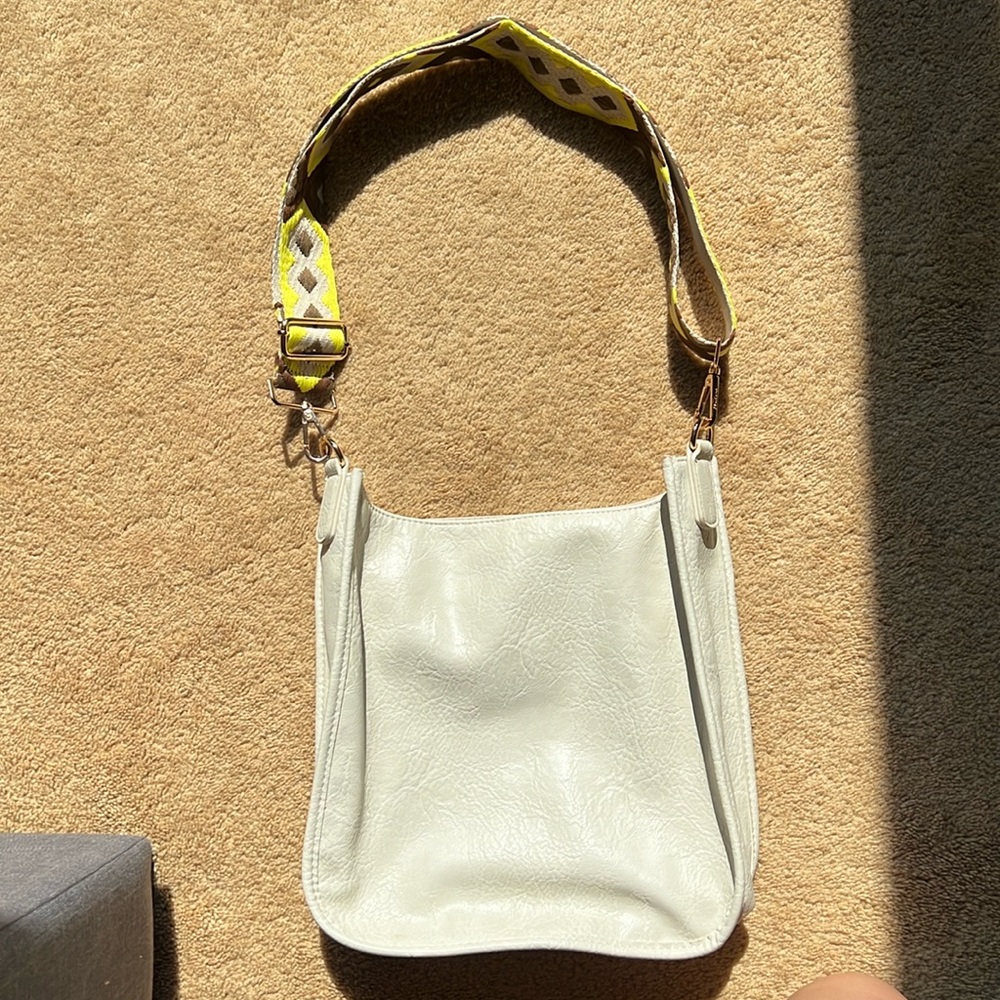 Cute messenger style purse